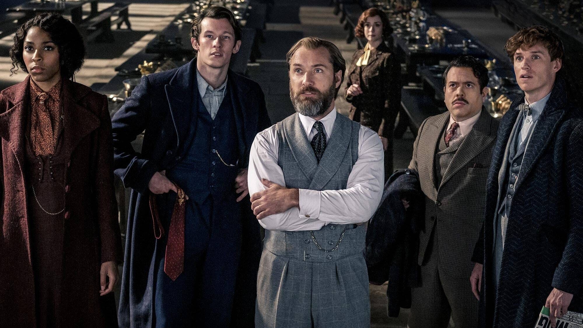 دانلود فیلم Fantastic Beasts: The Secrets of Dumbledore 2022